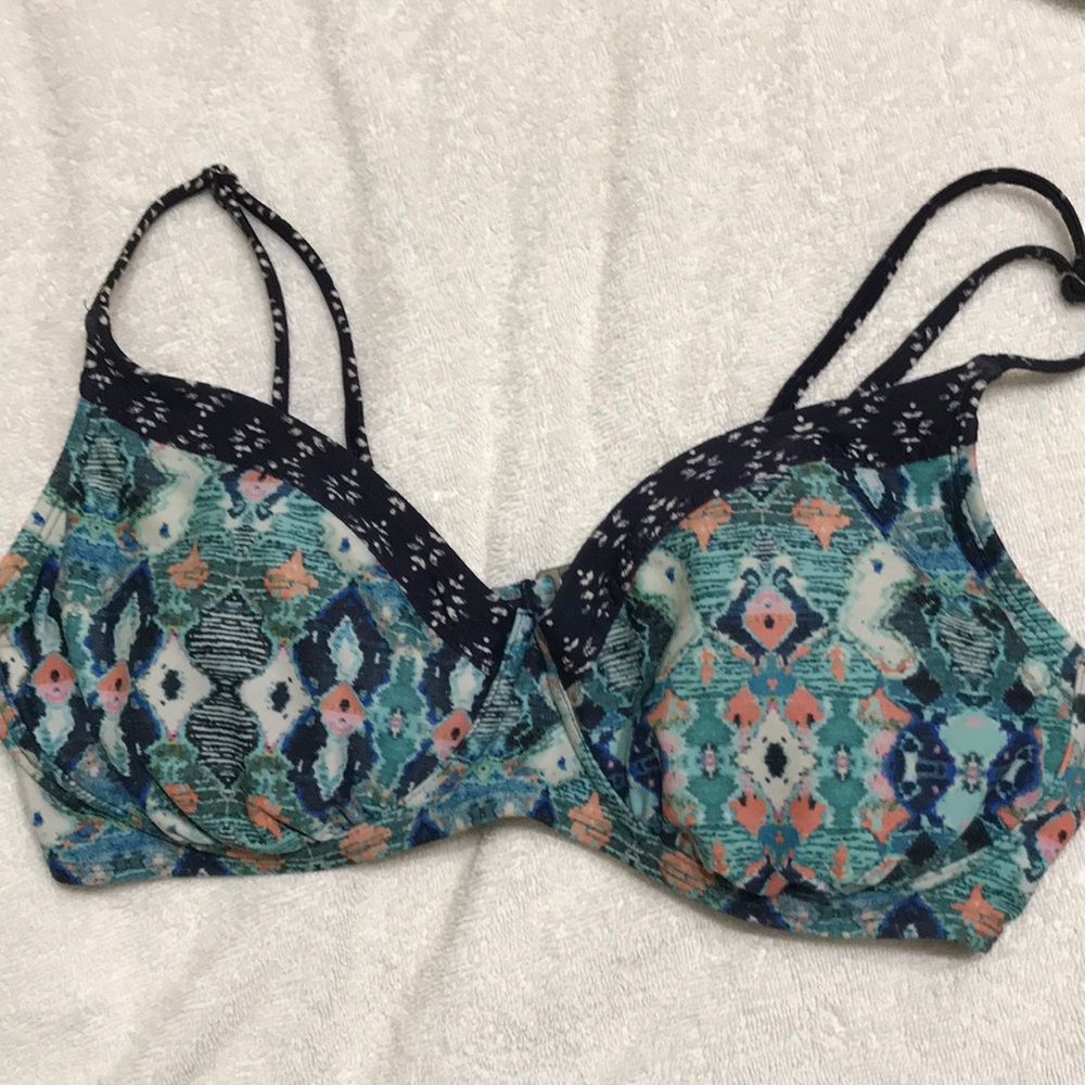 Athleta bikini top sz 36D/DD